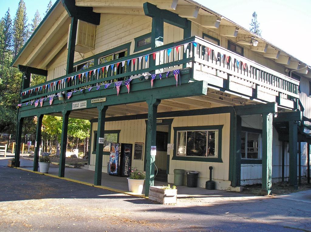 Yosemite Lakes Bunkhouse Cabin 27 Harden Flat Exterior photo